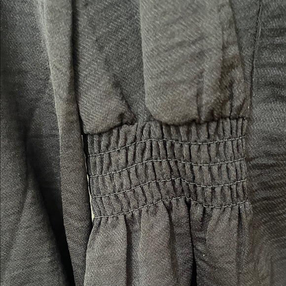 Topshop Black V-Neck Blouse NWT Nordstrom - Picture 3 of 7